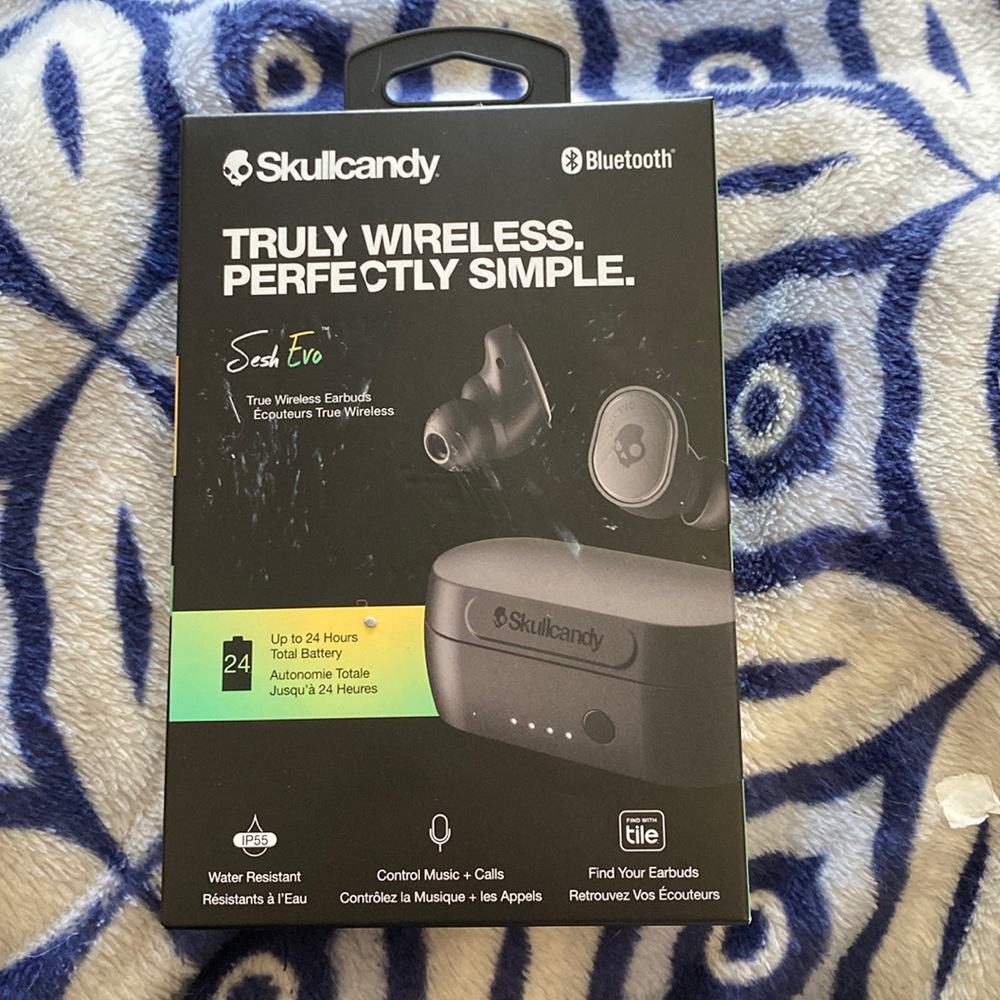 Skullcandy Wireless earphones